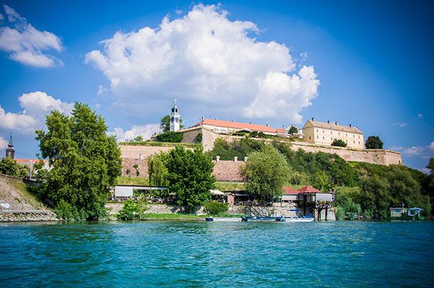 Novi Sad, Serbia: fortaleza ciudadela Petrovaradin