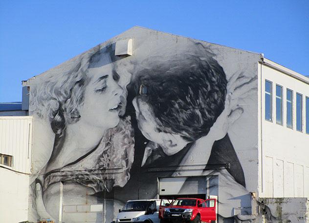 Reikiavik arte urbano: mural de Guideo Van Helten
