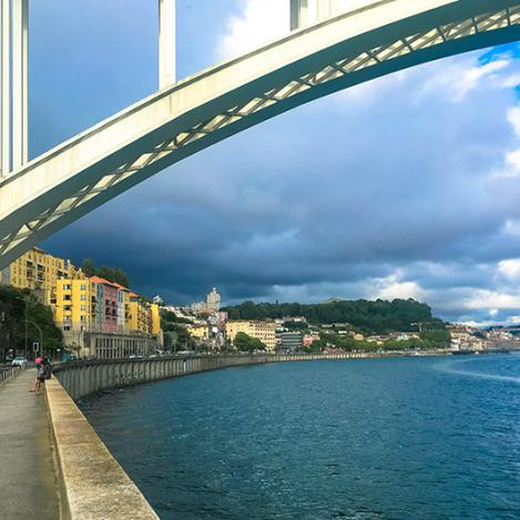 Ponte da Arrábida, Massarelos, Oporto, Portugal