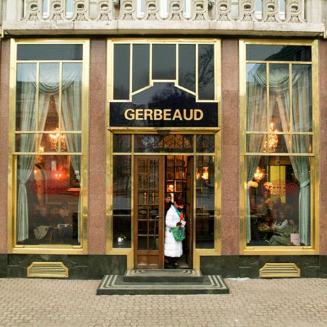 Belváros, Gerbeaud, la 'cukrászda' más famosa de Budapest, Hungría