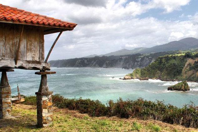 Por tierras de Portugal y España, un libro para viajar junto a un escritor de la generación del 98