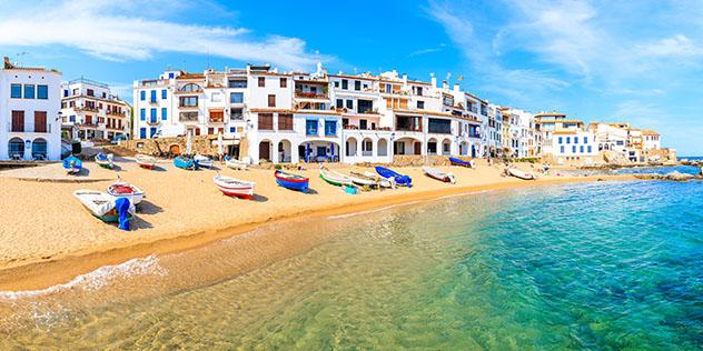 Calella de Palafrugell, pueblo de costa de Girona, Cataluña, España