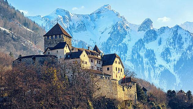 El Castillo de Vaduz es la residencia oficial del príncipe de Liechtenstein © Boris Stroujko / Shutterstock