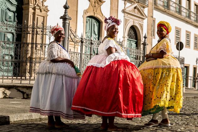 Baianas con trajes típicos, Salvador de Bahía, Brasil © Filipe Frazao / Shutterstock