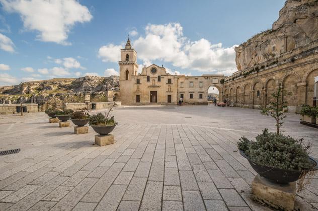 La iglesia de San Pietro in Barisano, Matera, Basilicata, Italia ©John Silver / Shutterstock