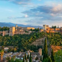 La Alhambra de Granada desde el mirador de San Nicolás © Pete Seaward / Lonely Planet 