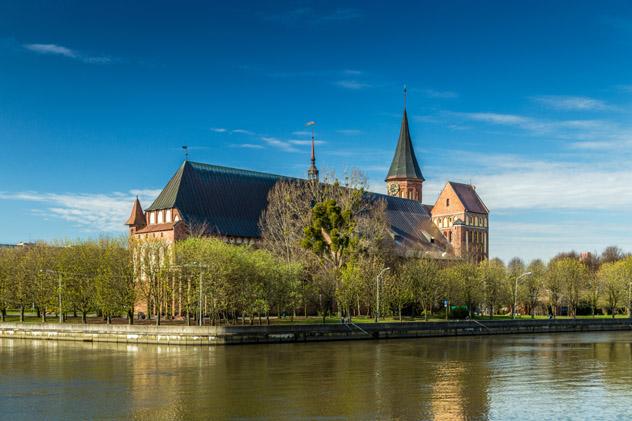 La catedral de Kaliningrado en la isla de Kant, Kaliningrado, Rusia © S.O.E / Shutterstock