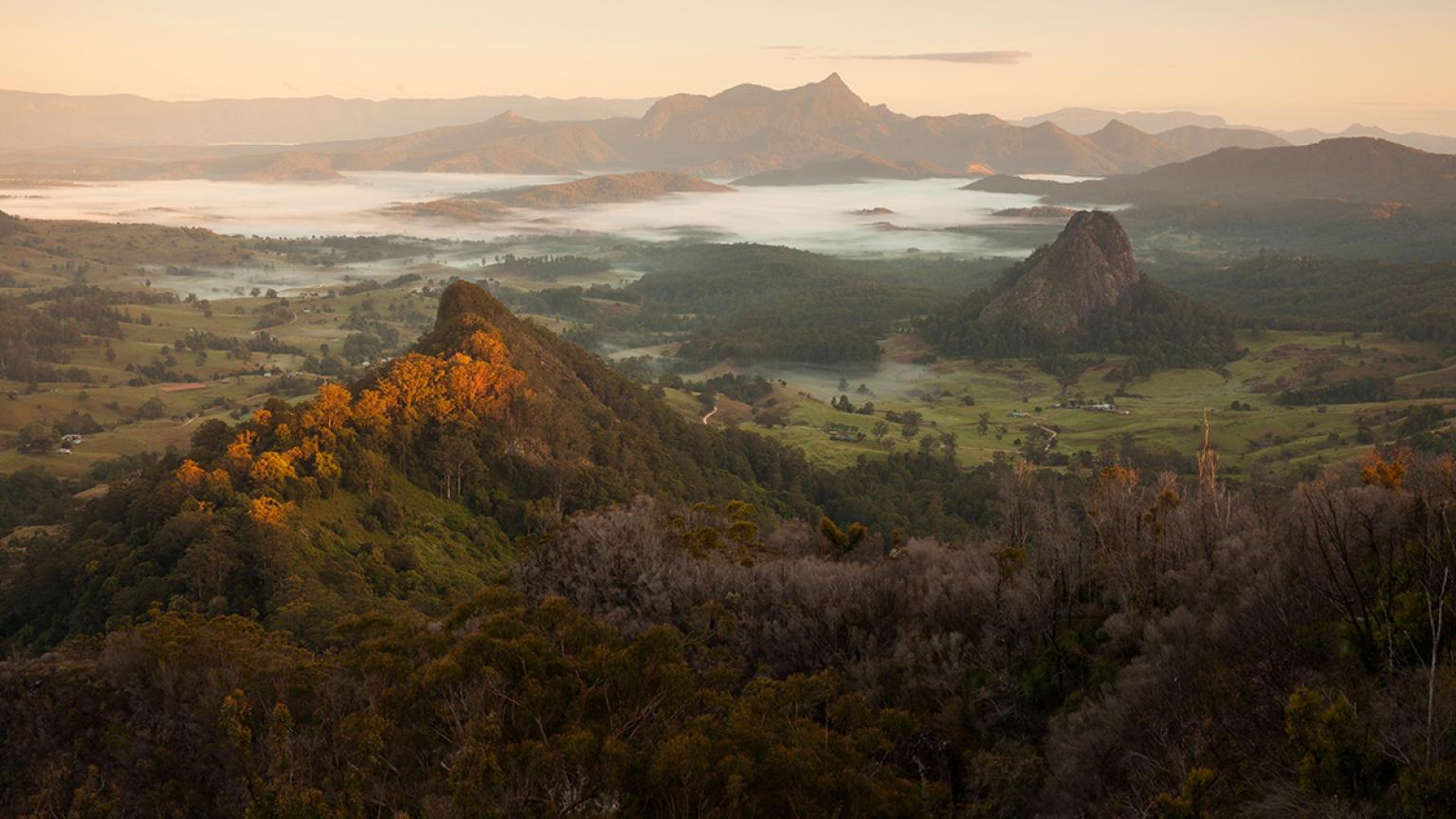 Vista del Mount Warning, Border Ranges y el Parque Nacional Mount Jerusalem.