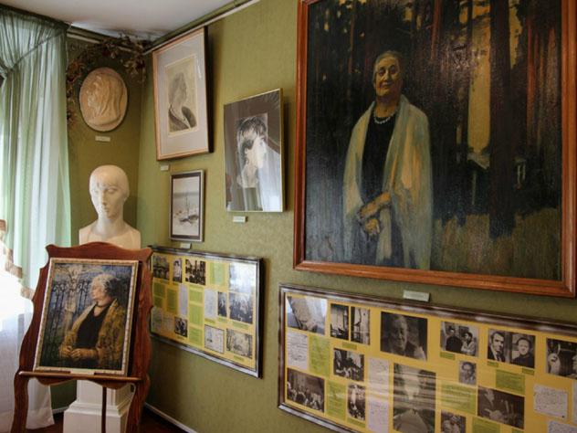 Anna Ajmátova Museum en la Casa de la Fuente de San Petersburgo, Rusia © Ksenia Elzes / Lonely Planet