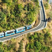 Ferrocarril Darjeeling del Himalaya en Darjeeling. 