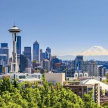 Seattle, la Space Needle destaca sobre el resto de la ciudad