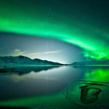 Aurora boreal en Reikiavik, Islandia