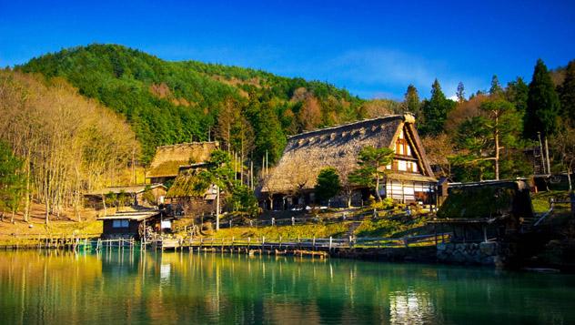 Casas de la aldea tradicional de Hida, Takayama, Japón © Yupgi / Shutterstock