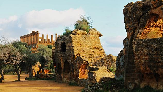 Tumbas bizantinas y Templo de Hera