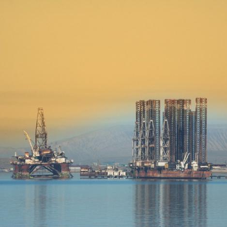 Costa del Caspio, al sur de Bakú, Azerbaiyán
