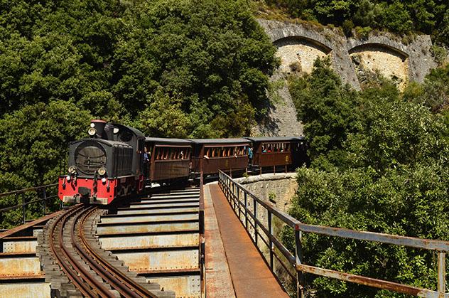 Tren de Grecia: el histórico tren de Pelión