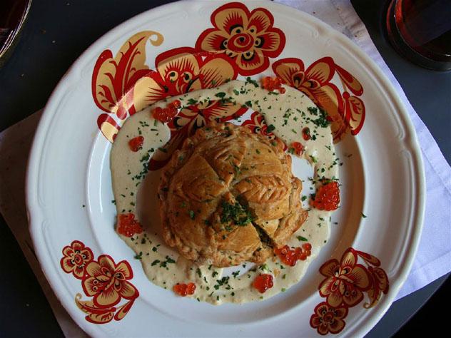 La versión peterburguesa del clásico pastel de carne está rellena de 