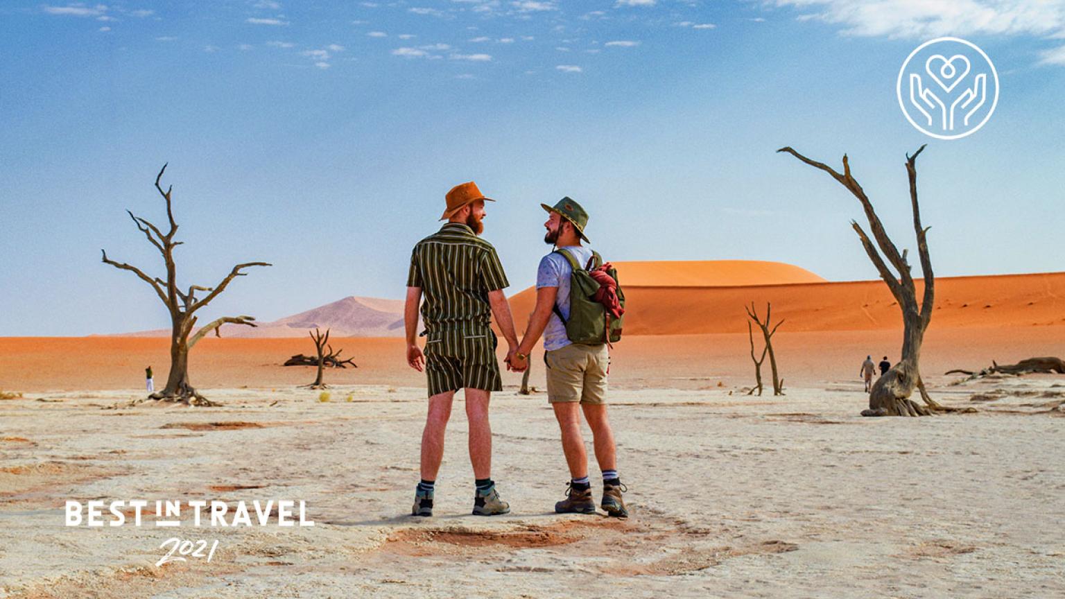Turismo sostenible: Daan (izda.) and Karl (dcha.) en el desierto de Sossuvlei, en Namibia