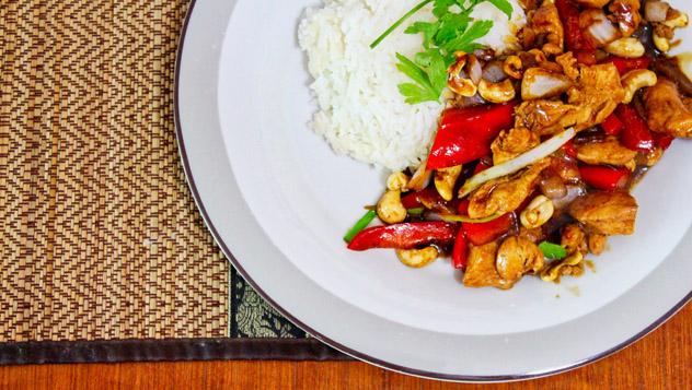 Arroz con pollo, Camboya © ijamescolcol / Shutterstcok