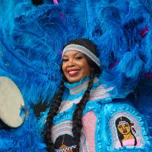Mujer en la fiesta criolla de Louisiana 
