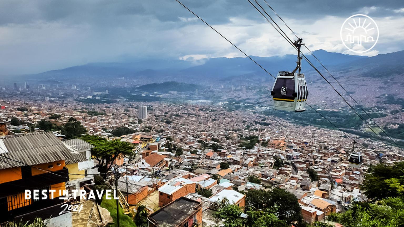 Turismo sostenible: comunidad. El Metrocable de Medellín, Colombia