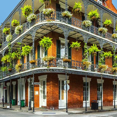 La bulliciosa calle del Barrio Francés, Nueva Orleans, costa este de EEUU