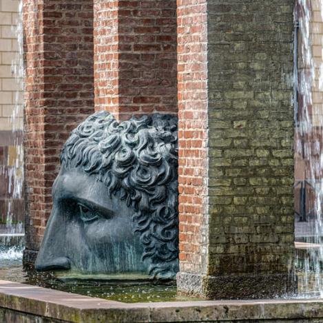 Fuente de Janus, en Place Broglie