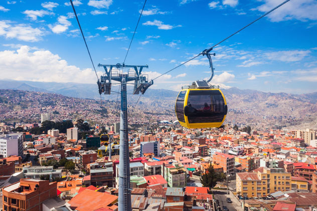 Mi Teleferico es un sistema de teleféricos urbano de la ciudad de La Paz, Bolivia © Medford Taylor / Getty Images