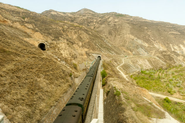 Tren en Xinjian, Ruta de la Seda, China © C. Na Songkhla / Shutterstock