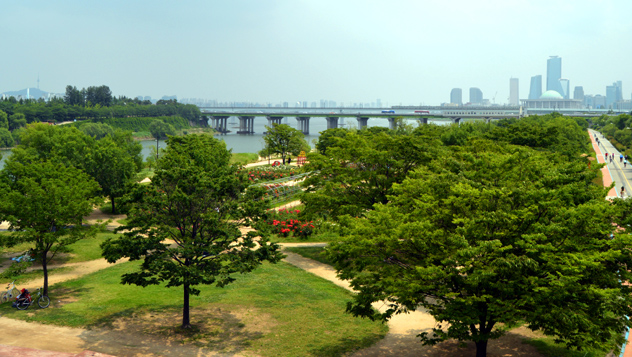 El Parque Seonyudo, construido en una antigua planta de filtración de agua, Seúl, Corea del Sur © PaulP123 / Shutterstock