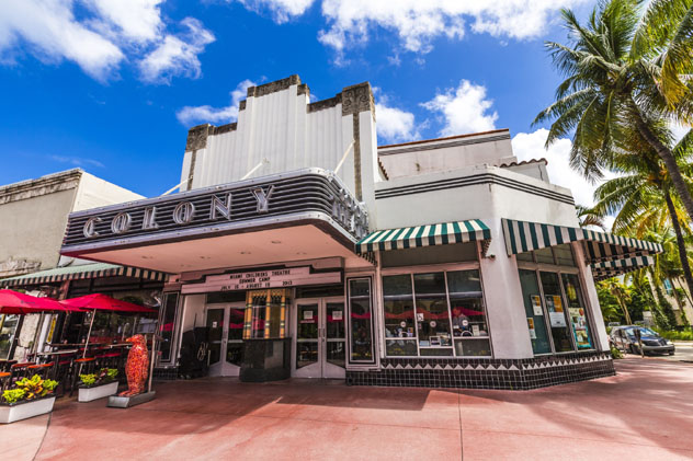 Colony Theatre, South Beach, Miami, Florida, EE UU © travelview / Shutterstock