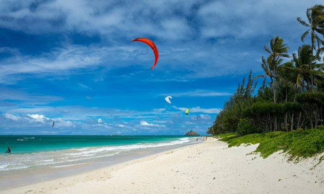 'Kiteboard' en Hawái, EE UU © Marvin Minde / Shutterstock