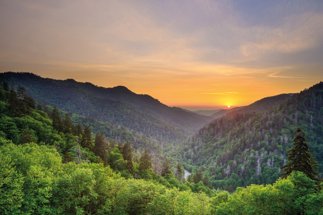 Puesta de sol en Newfound Gap, en las Great Smoky Mountains, EE UU © SeanPavonePhoto / Getty Images