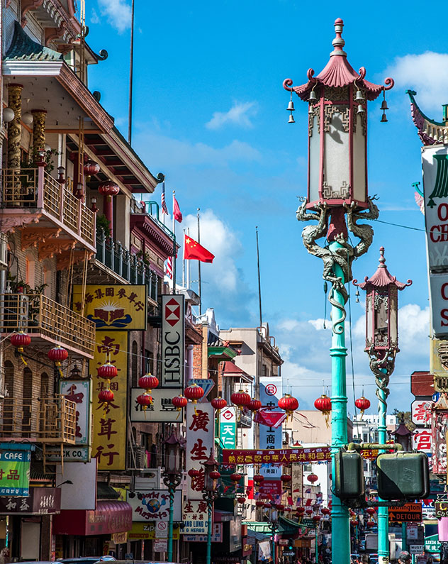 Paseando por las calles de Chinatown es buena idea parar a comprar 'dim sum', no falla, San Francisco, costa oeste EE UU © pete0711 / Getty Images 