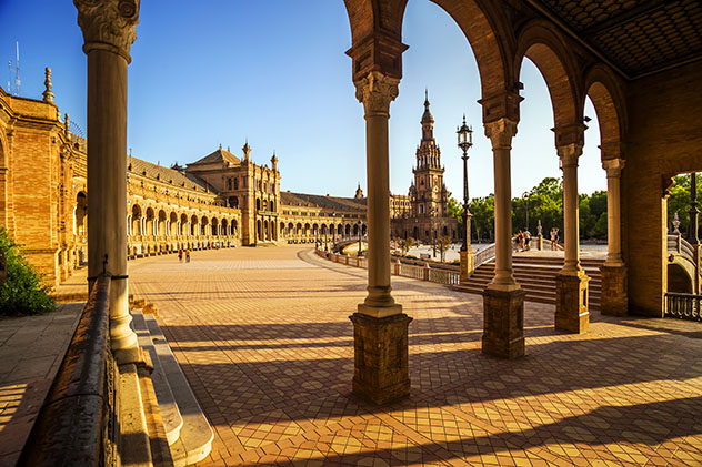 La belleza serena de la Plaza de España, en Sevilla, Andalucía, España. Viaje sostenible Lonely Planet