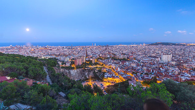 Vistas de Barcelona desde los búnkers del Carmel, Barcelona, Cataluña, España © Kirill Neiezhmakov / Shutterstock