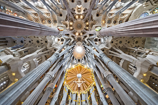 Interior de la Sagrada Familia, Barcelona, Cataluña, España © Foto: Pep Daudé / Fundació Junta Constructora del Temple Expiatori de la Sagrada Familia. Todos los derechos reservados