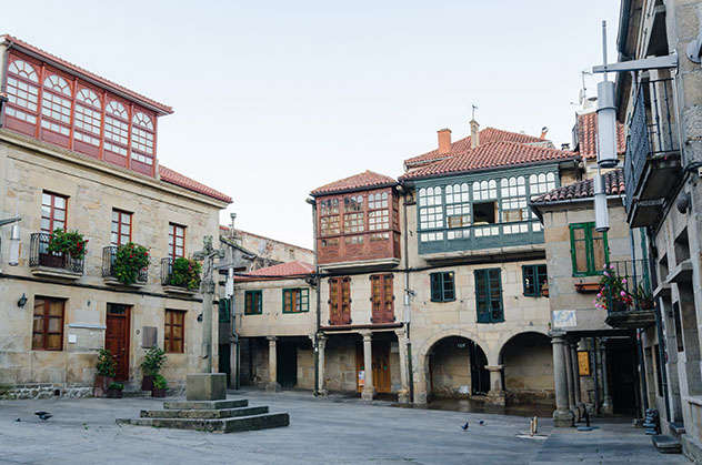 Casco histórico de Pontevedra, paisaje de la ruta por la costa de Galicia