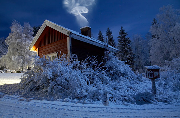 Cabaña junto al lago, Finlandia © AarreRinne / Getty Images