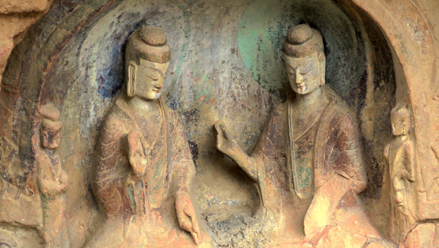 Relieves budistas muy bien conservados en Bingling Si, Gansu, China © Megan Eaves / Lonely Planet