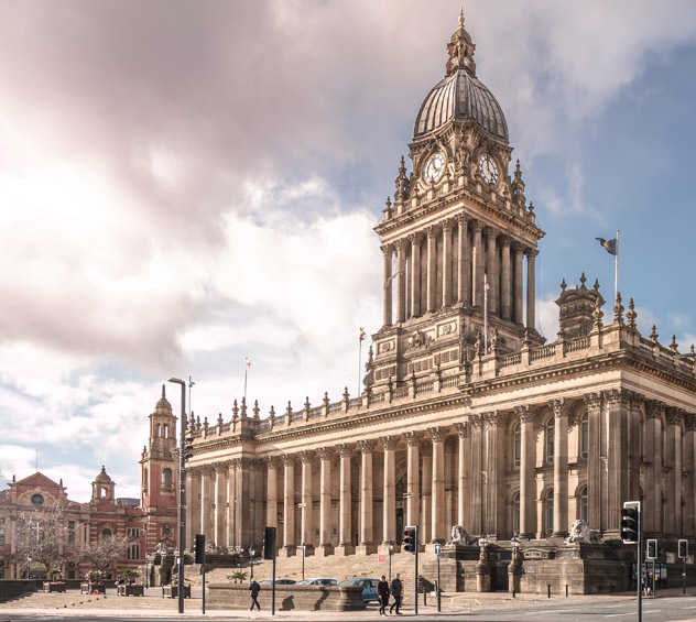 Ayuntamiento de Leeds, Inglaterra © PoohFotoz / Shutterstock