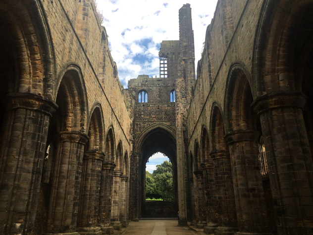 Kiskstall Abbey, Leeds, Inglaterra © Lorna Parkes / Lonely Planet