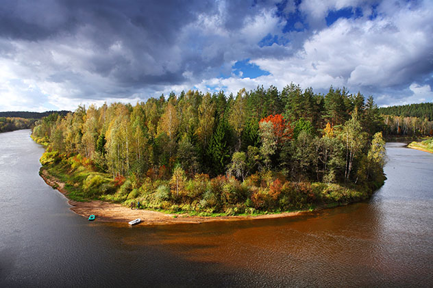 Parque Nacional Gauja en octubre, Letonia