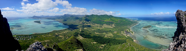 Vista de Mauricio desde lo más alto de Le Morne Brabant © Sapsiwai / Shutterstock