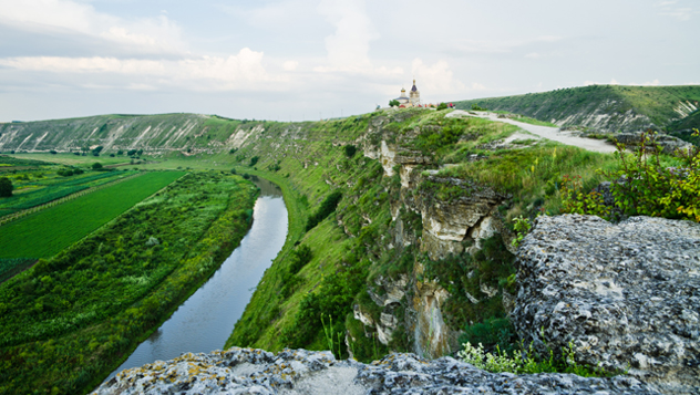 Monasterio Orheiul Vechi, Moldavia © Uladzik Kryhin / Shutterstock 