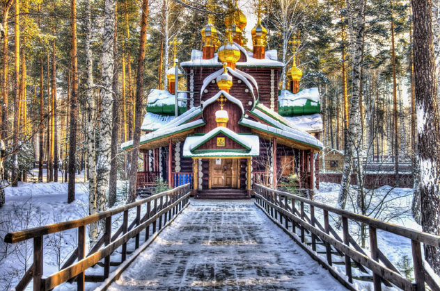 La capilla de Ganina Yama en las afueras de Ekaterimburgo, Rusia © oneinchpunch / Shutterstock