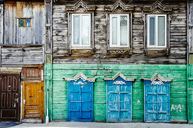 Casas tártaras tradicionales de colores en la étnicamente diversa Astracán, Rusia © Yulia Grigoryeva / Shutterstock