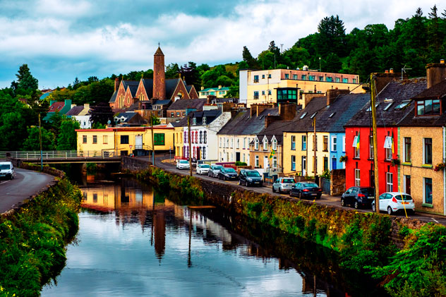 Casas de colores en Donegal. © Madrugada Verde/Shutterstock