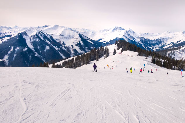 Austria: esquiadores en Saalbach