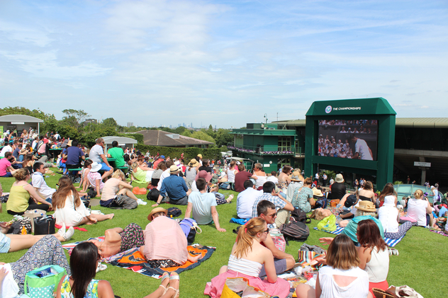 Wimbledon reúne a muchísimos aficionados al tenis en el suroeste de Londres cada verano © N_FUJITA/Shutterstock